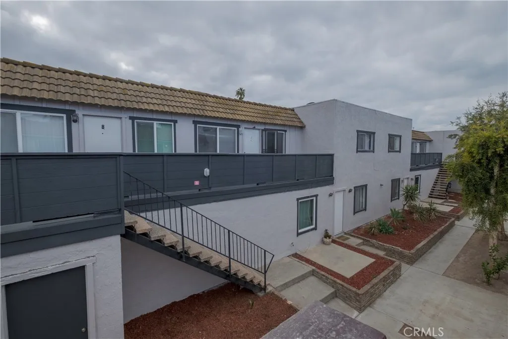 3771 Harvill Lane, Riverside, California 92503 home-pic-4